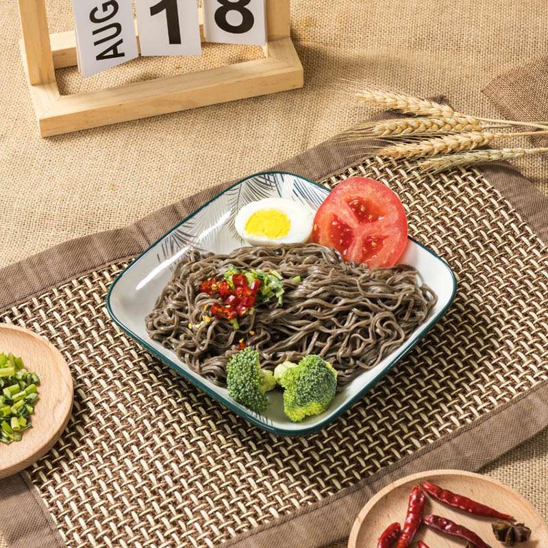 60g Tatra-nisunuudlite standardne serveerimispakk
